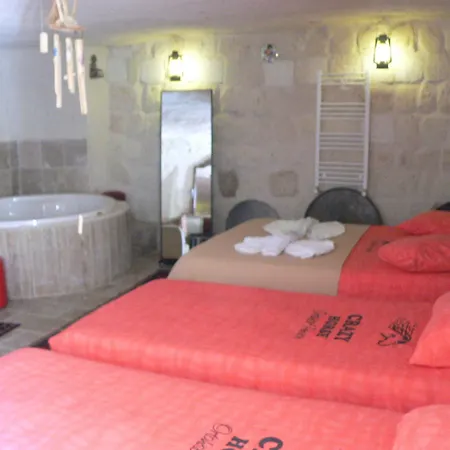 Crazy Horse Hotel 3*
